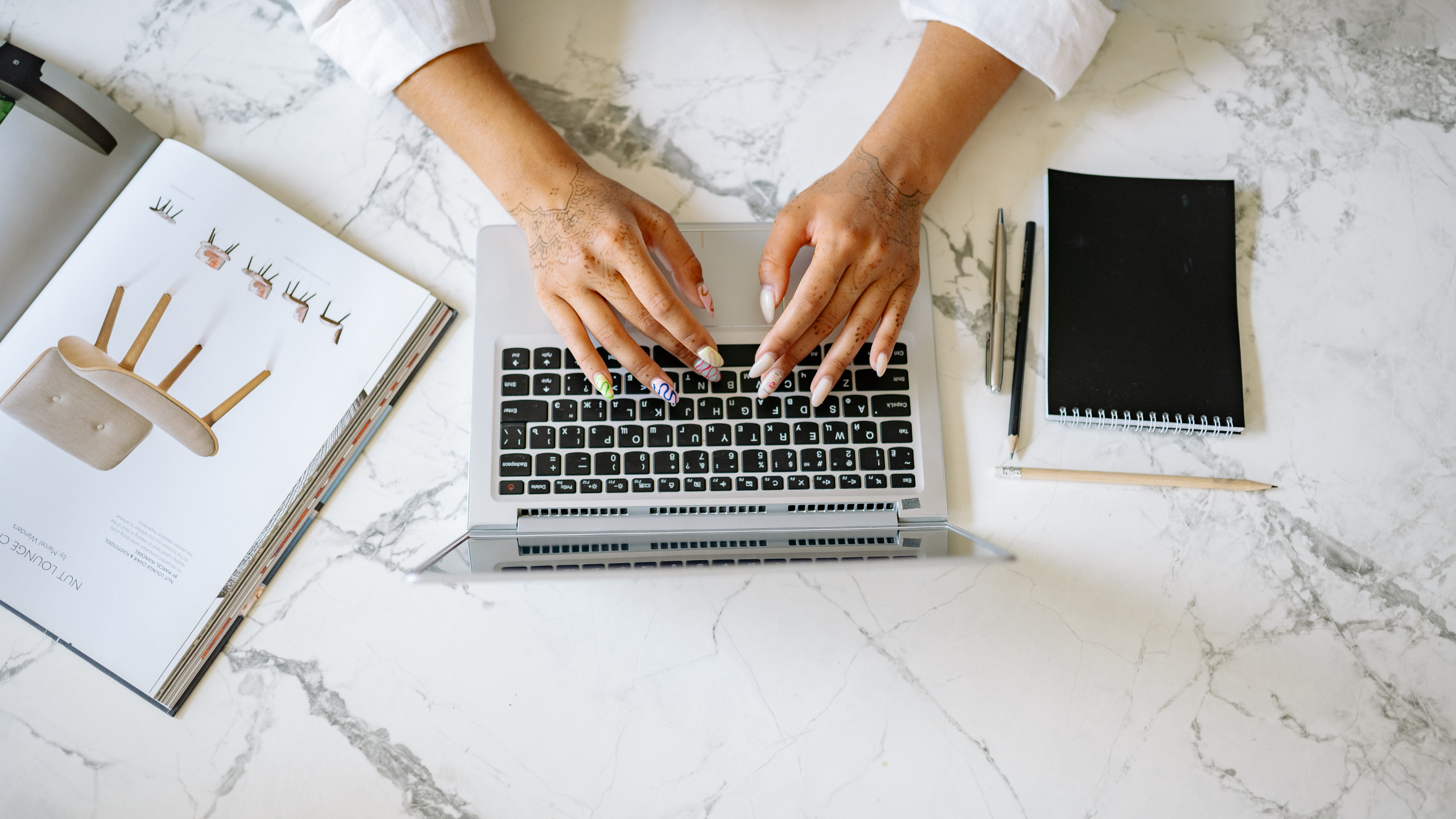 Créer son site pro avec l'IA sans WordPress ni agence — le guide pour indépendants